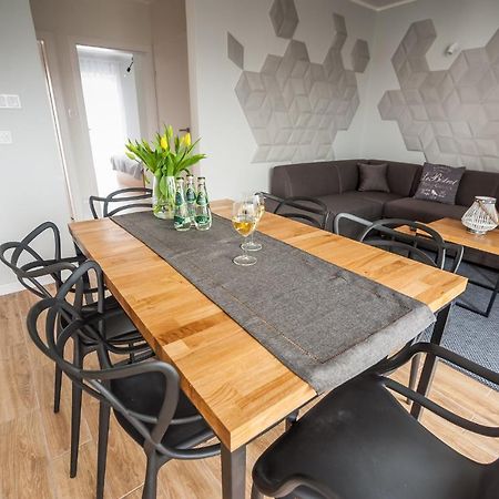 אוסטקה Apartamenty Baltyckie - Sloneczna Oaza - Parking, Taras, Ogrod, Wifi מראה חיצוני תמונה