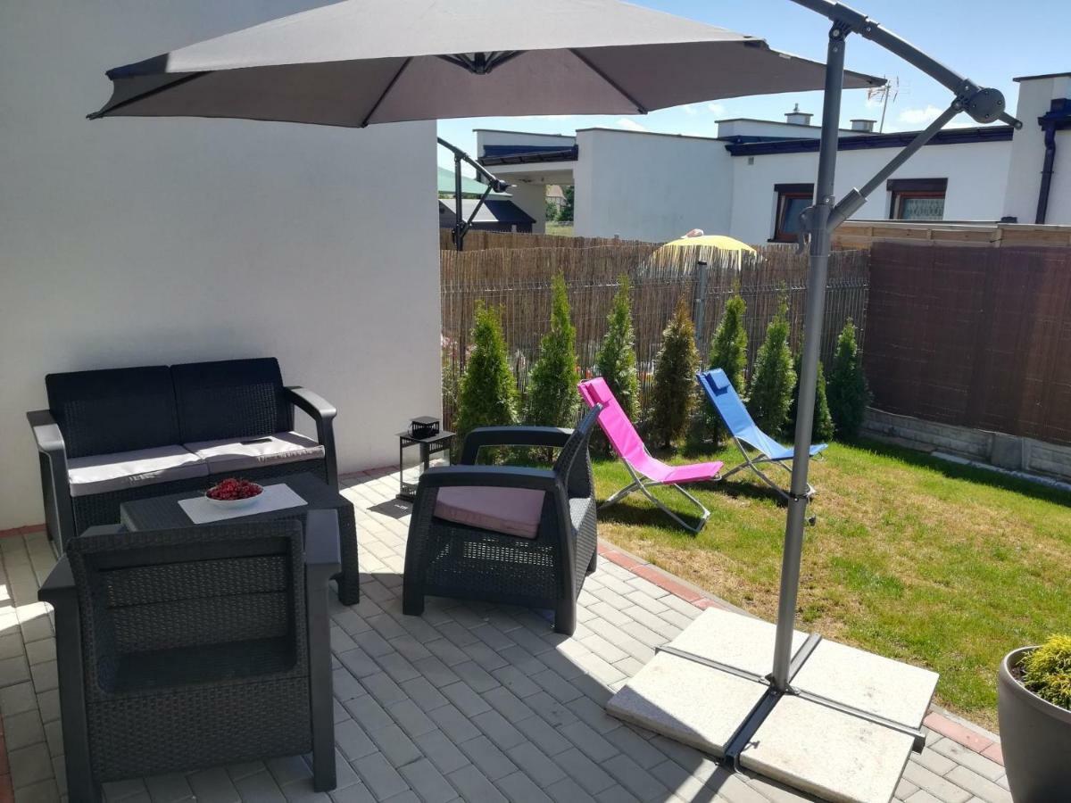 אוסטקה Apartamenty Baltyckie - Sloneczna Oaza - Parking, Taras, Ogrod, Wifi מראה חיצוני תמונה