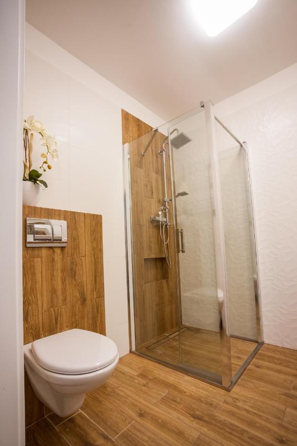 אוסטקה Apartamenty Baltyckie - Sloneczna Oaza - Parking, Taras, Ogrod, Wifi מראה חיצוני תמונה