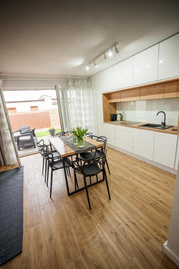 אוסטקה Apartamenty Baltyckie - Sloneczna Oaza - Parking, Taras, Ogrod, Wifi מראה חיצוני תמונה